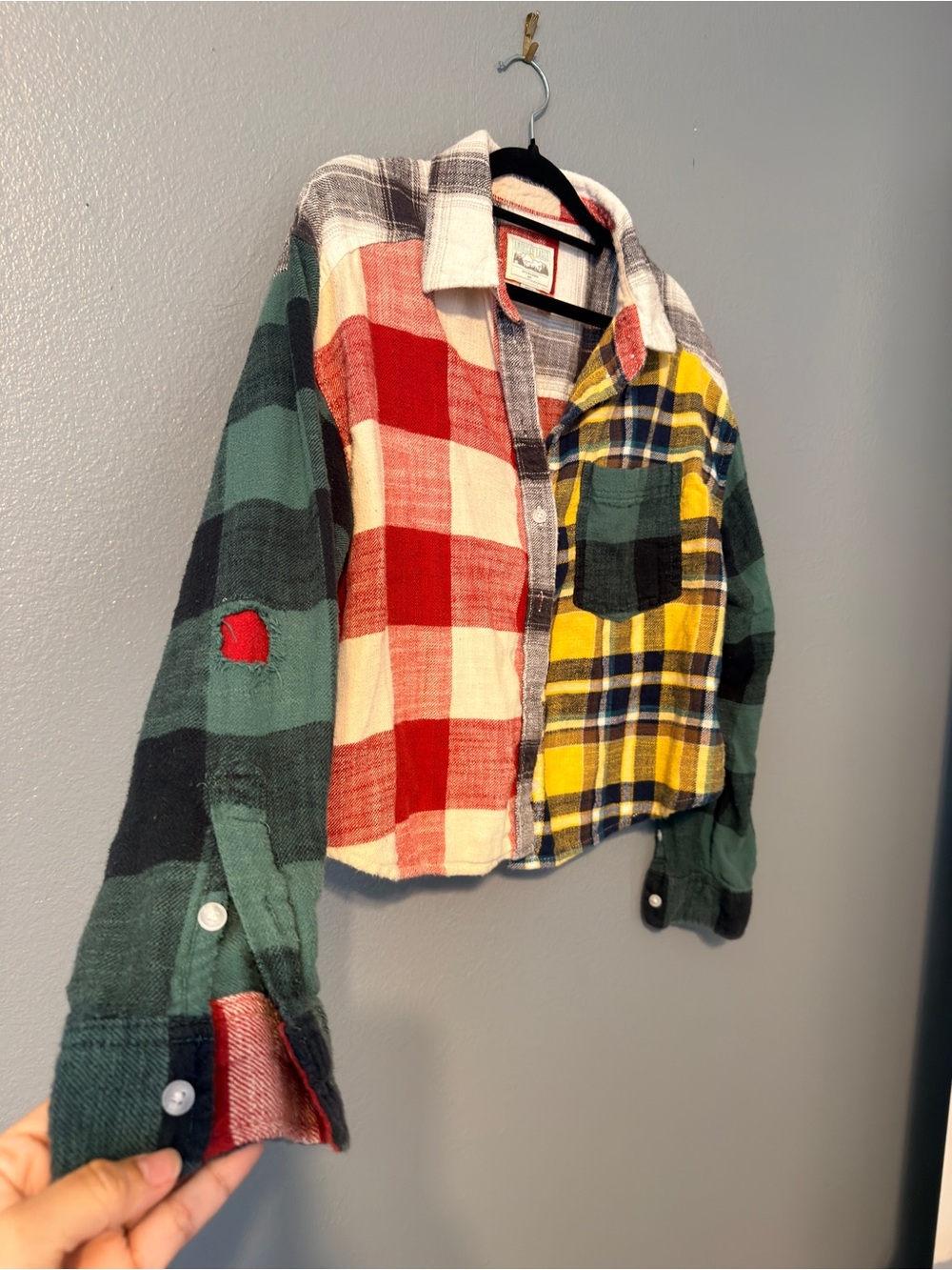 American Eagle Outfitters Cropped Multi-Color Patchwork Plaid Flannel Medium